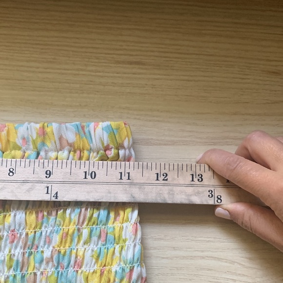 Nasty gal Shirred Ruffle Floral Mini Skirt. Sz 4 - Picture 9 of 10